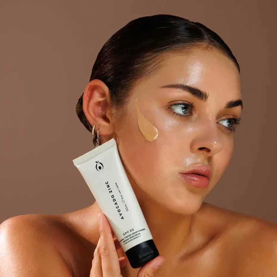 Avocado Zinc - SPF 50 Natural Tinted Moisturiser: Light-Medium